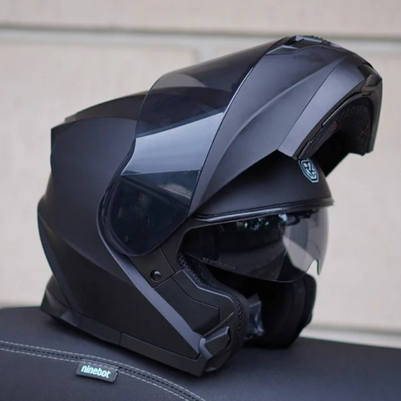 خوذة دراجة نارية مزدوجة الوجه  - مراجعة Dual Visor Motorcycle Racing Helmet وسعره